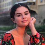 «Я чувствую себя более свободной, когда я — это просто я»: Селена Гомес наконец решила рассказать о ...