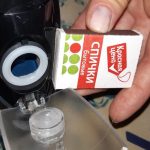 Опустошаю спичечный коробок, чтобы почистить подошву утюга - подписчик научил