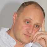 Известный актер лишился глаза, защищая жену от хулиганов. Как работа и любимая семья спасли карьеру ...
